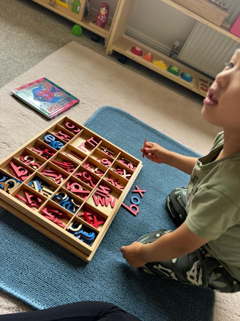 Spelling words with moveable alphabet